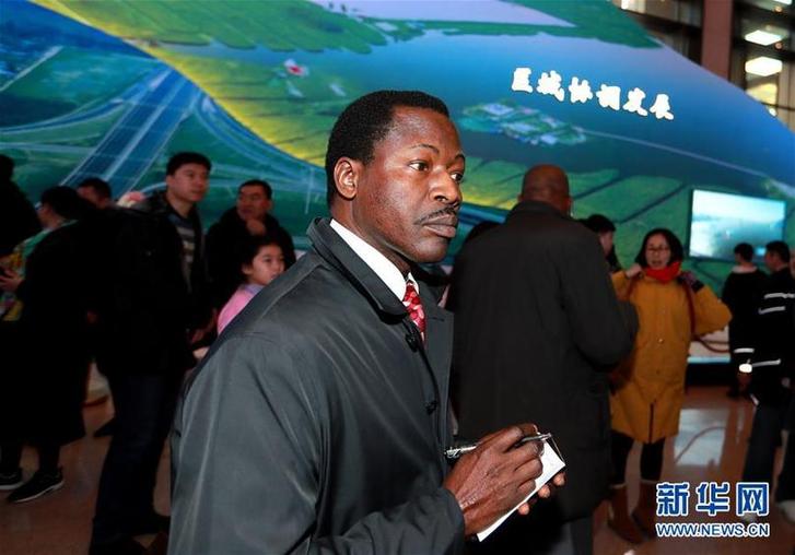 (图文互动)(2)中国,未来可期——非洲使团参观庆祝改革开放40周年大型展览